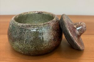 Raku vessel with lid (H 6cm x Ø 11cm)